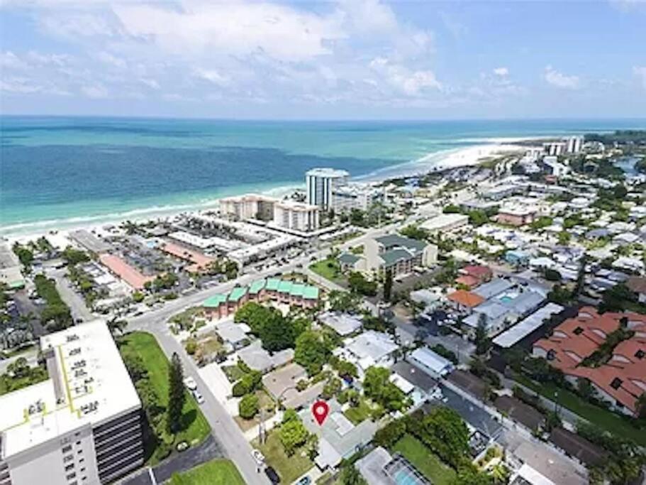 Charming Studio Unit Across From Lido Key Beach Sarasota megye Kültér fotó